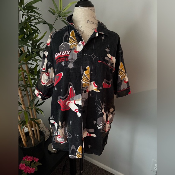 Other - Bowling shirt size xl men vintage Hilton Retro black red  bowling pins